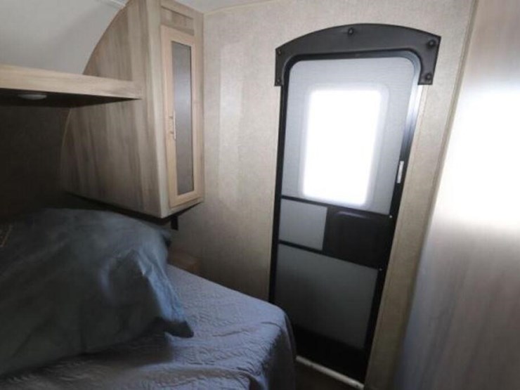 2020-catalina-241rls-travel-trailer-5zt2canb1lu034-image-23
