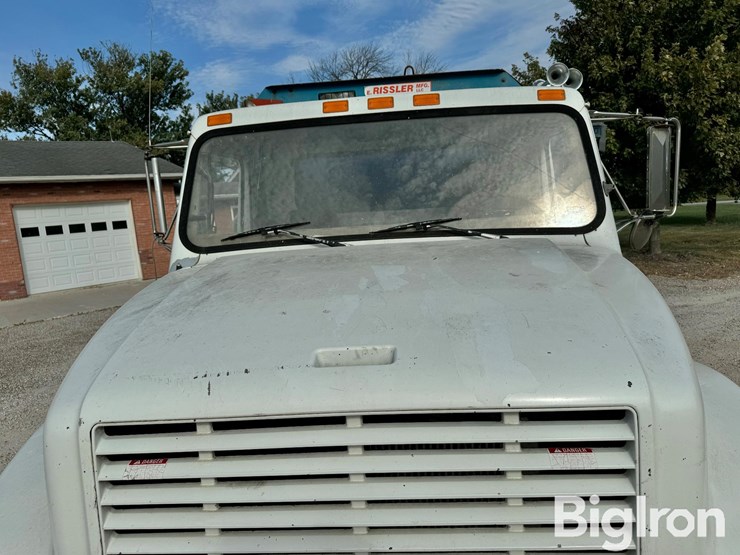 1997-international-4700-image-10