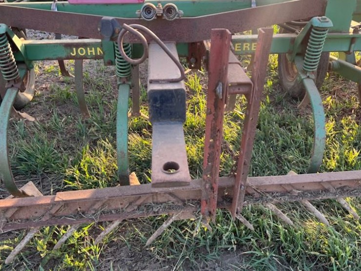 john-deere-1010-image-11