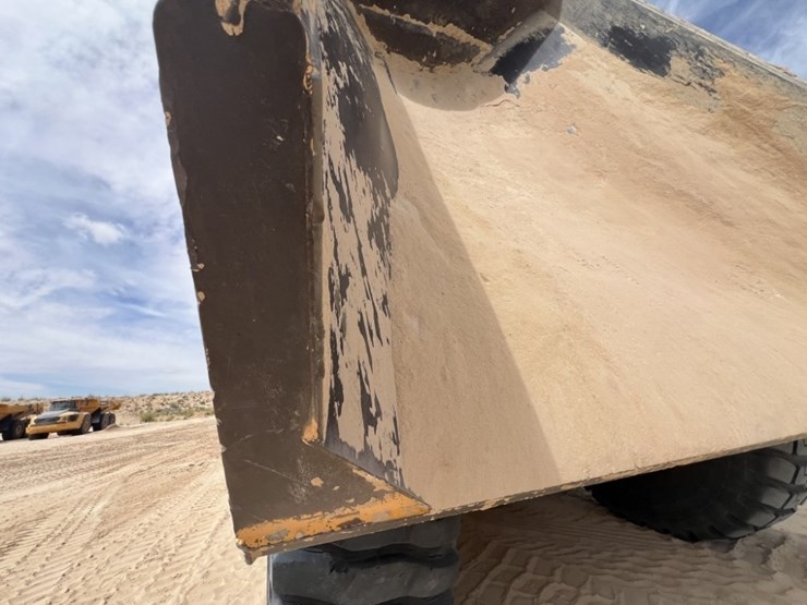 2021-volvo-a60h-image-44