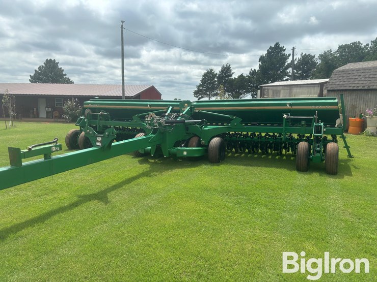 2013-great-plains-2s2600hd-image-12