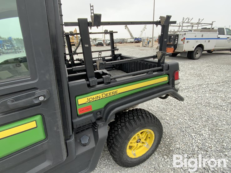 2018-john-deere-gator-image-11
