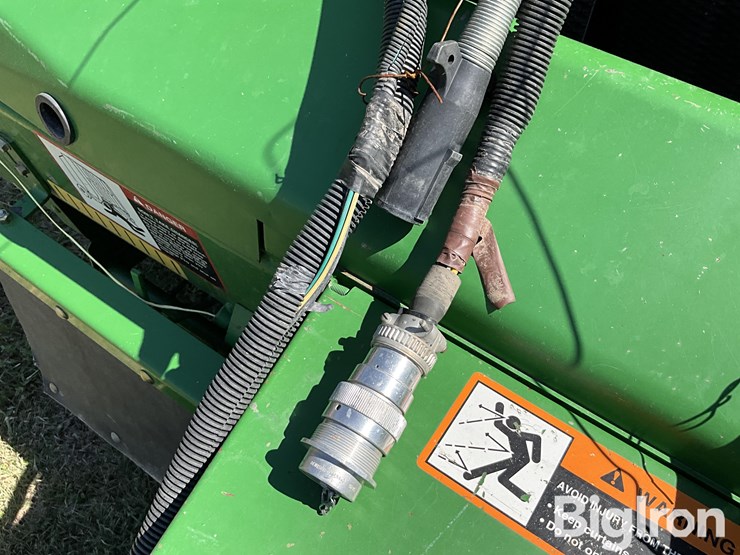1999-john-deere-566-image-13