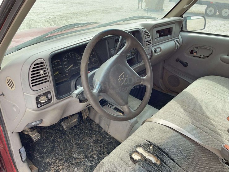 1999-chevrolet-2500-image-26