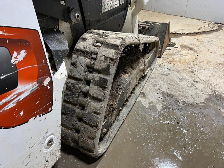 2022-bobcat-t64-image-19