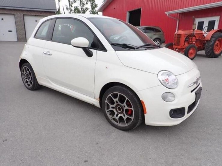 2015-fiat-500-automobile-3c3cffbr7ft662975-image-2