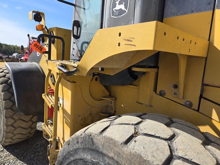 deere-624k-image-42