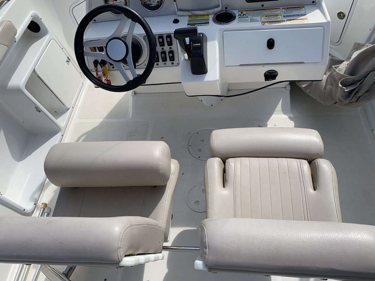 2018-hurricane-cc231-boat-image-19