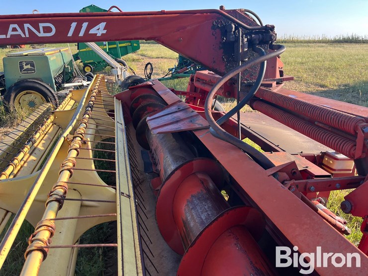 new-holland-114-image-15