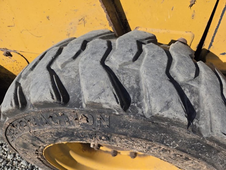 john-deere-250-image-48