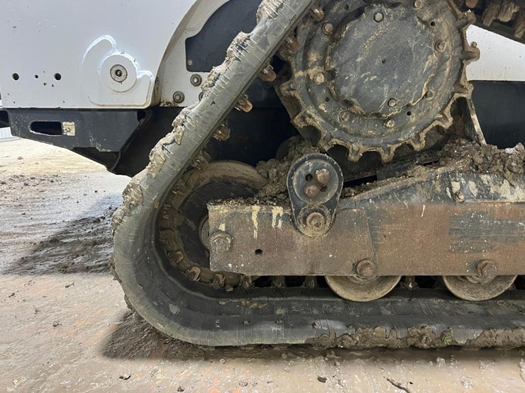 2019-bobcat-t870-image-18