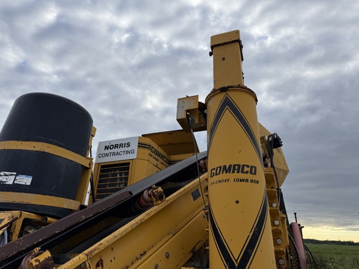 #1415-•-gomaco-gt3600-curb-machine-image-14