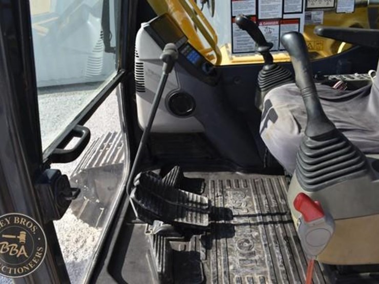 2014-komatsu-pc210-10-image-70