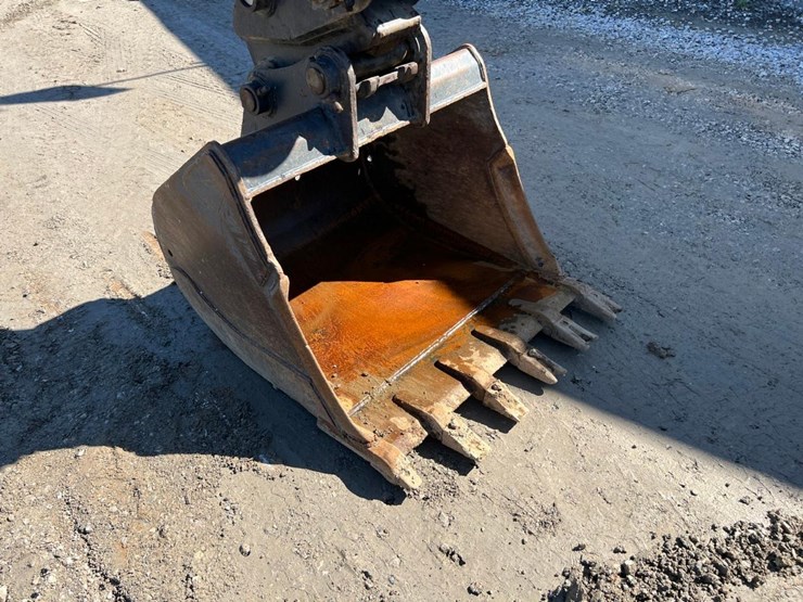 2022-bobcat-e88-image-11