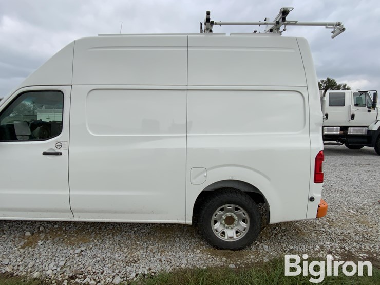 2017-nissan-nv2500-image-9