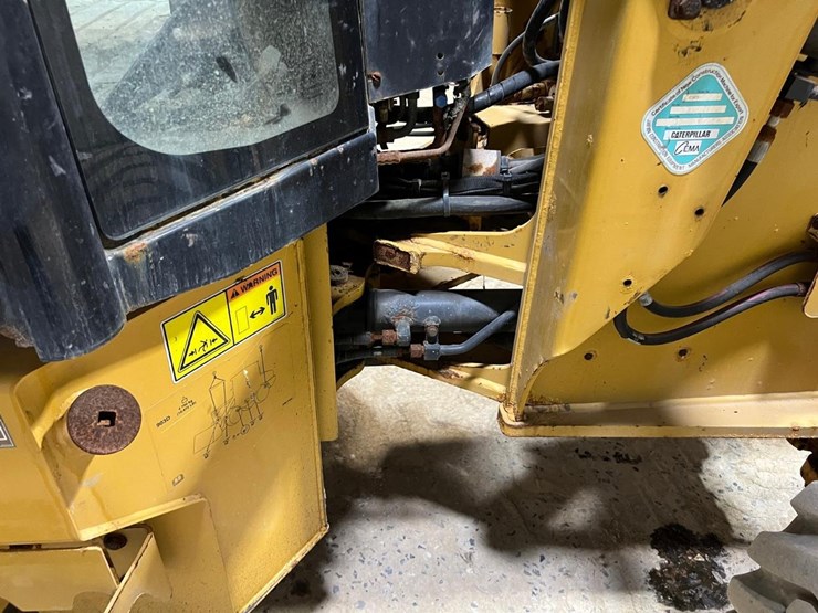 2021-caterpillar-903d-image-19