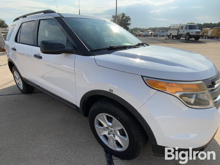 2013-ford-explorer-image-17
