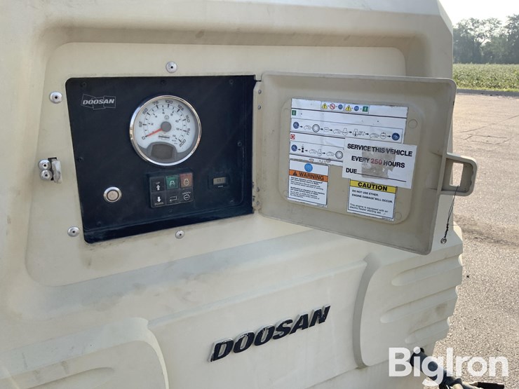 2015-doosan-p185wdz-t4f-image-16