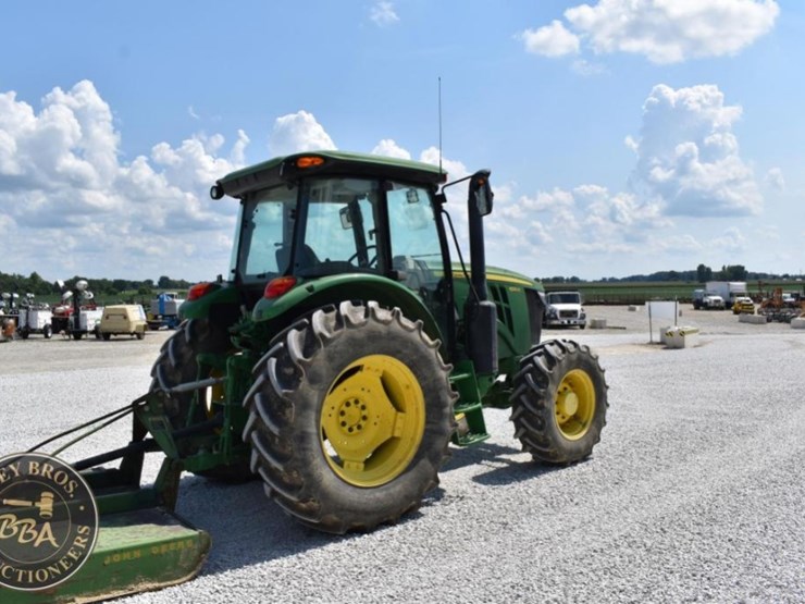 2017-john-deere-6120e-image-10