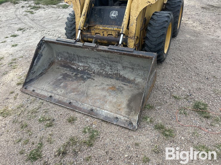 2005-john-deere-317-image-18