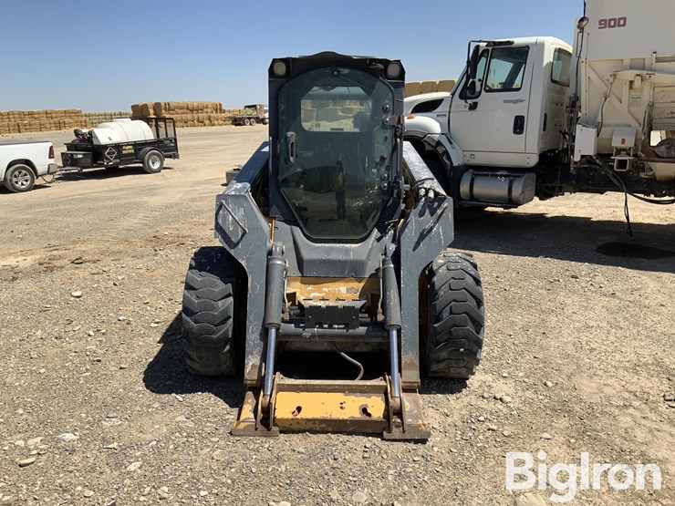 2011-deere-332d-image-2