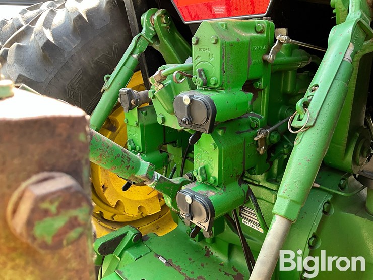 1989-john-deere-4555-image-11