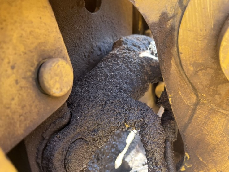 caterpillar-928g-image-23