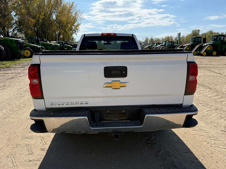 2018-chevrolet-1500-image-4