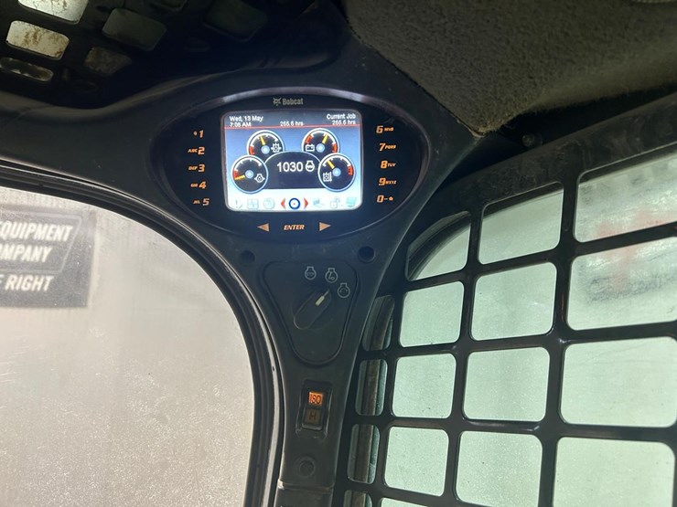 2015-bobcat-t770-image-20