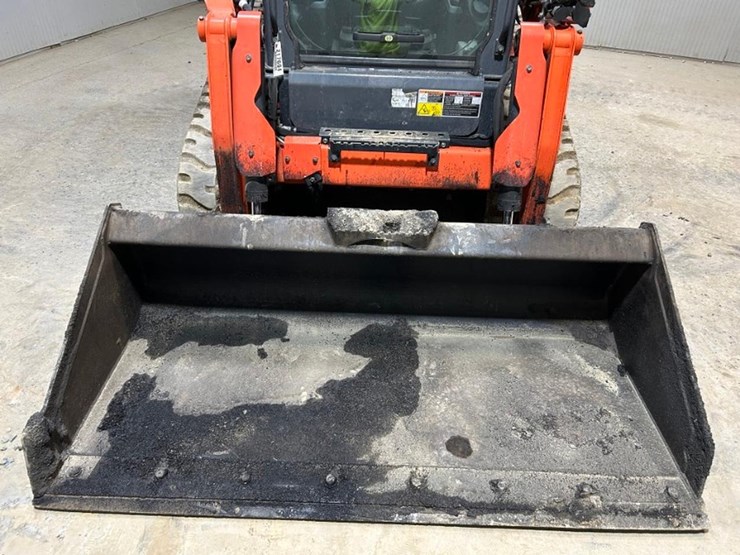 2023-kubota-svl75-3-image-10