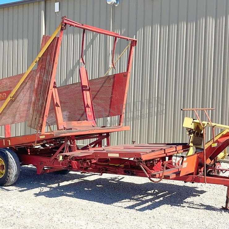 NEW HOLLAND 1010