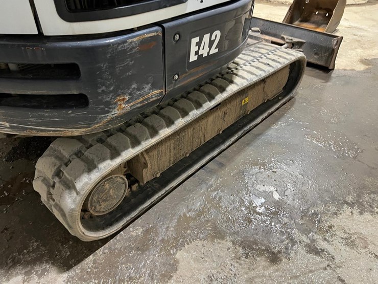 2020-bobcat-e42-image-22