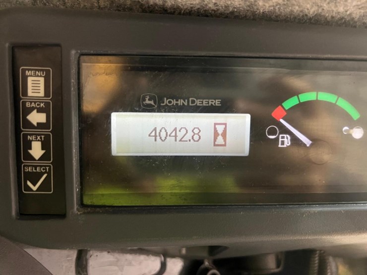 2016-deere-318g-image-45