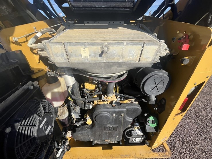 2012-caterpillar-272d-image-30