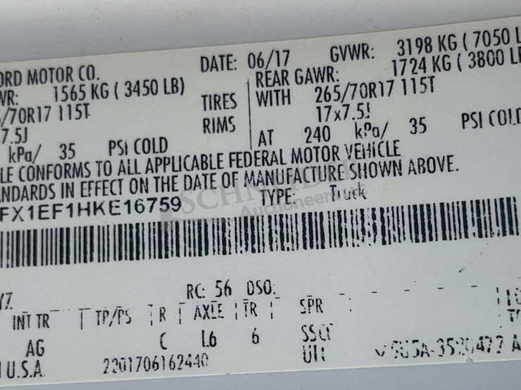 2017-ford-f150-image-34