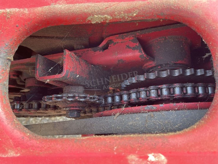 new-holland-472-image-35
