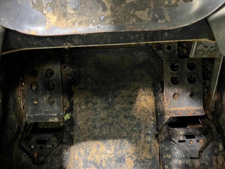 2015-bobcat-t770-image-32