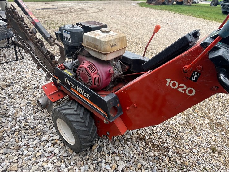 ditch-witch-1020-image-7