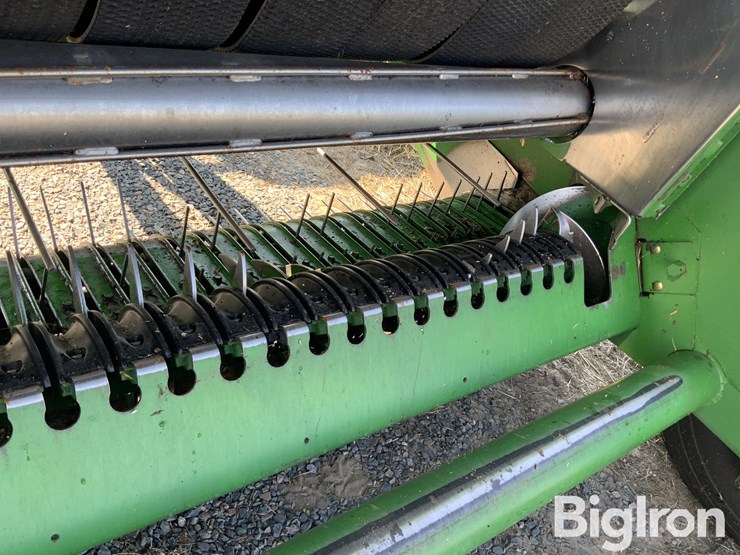 2006-john-deere-567-image-16