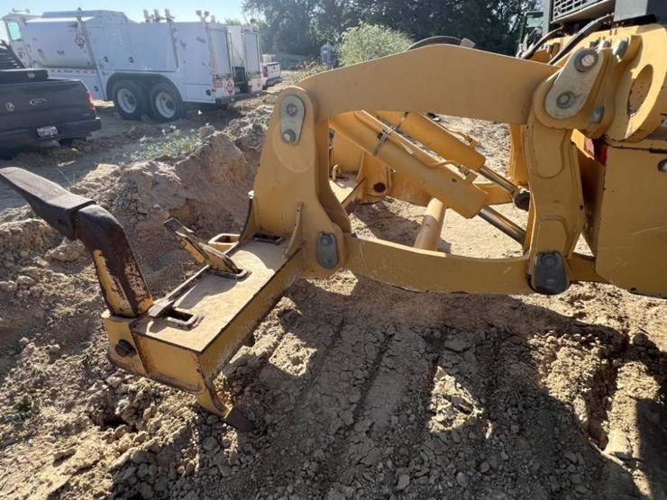 2011-deere-772gp-image-27