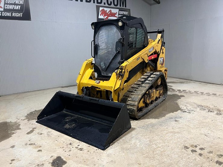 2022-caterpillar-259d3-image-2