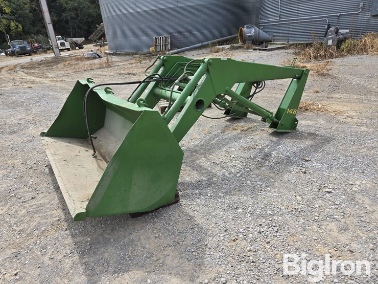 john-deere-148-image-1