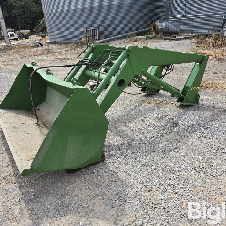 JOHN DEERE 148