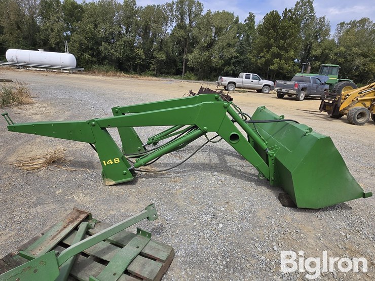 john-deere-148-image-4