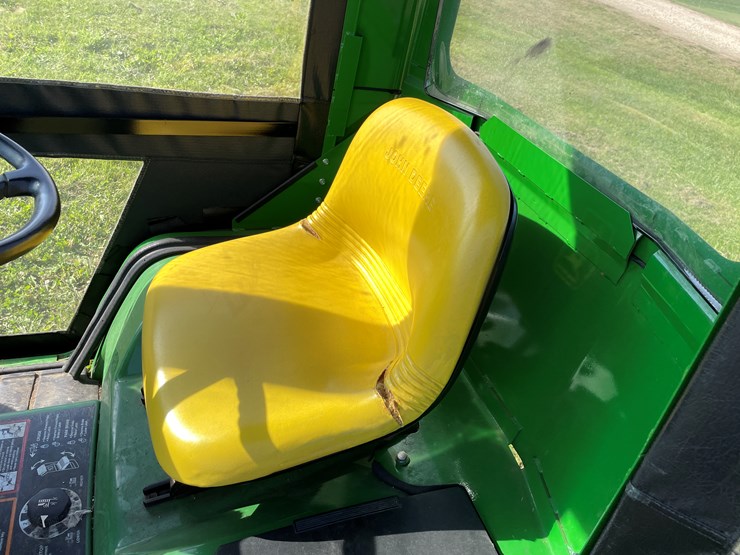 john-deere-345-image-25