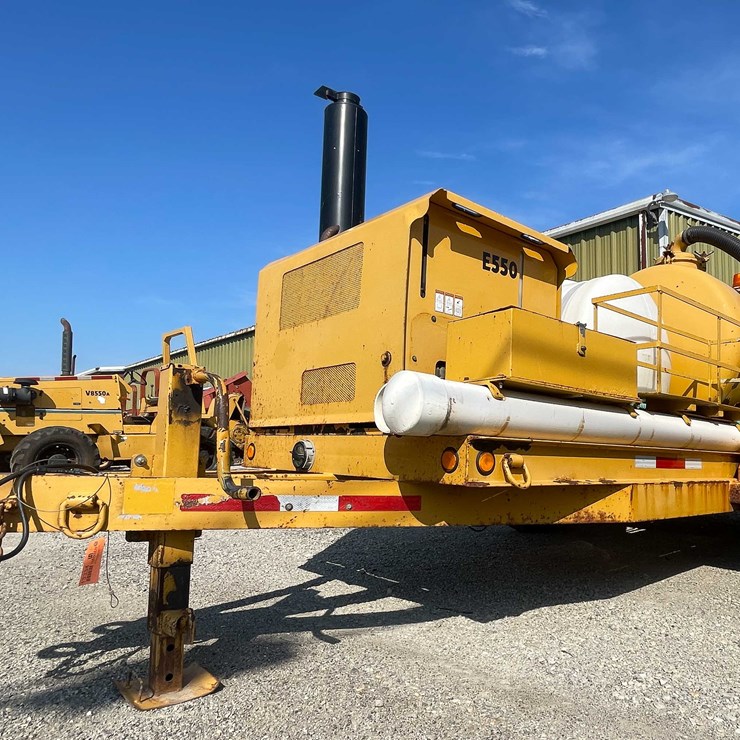 2001 VERMEER E550