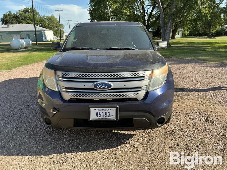 2011-ford-explorer-image-2