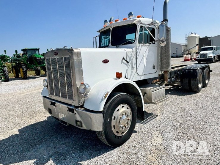 1986-peterbilt-359-image-17