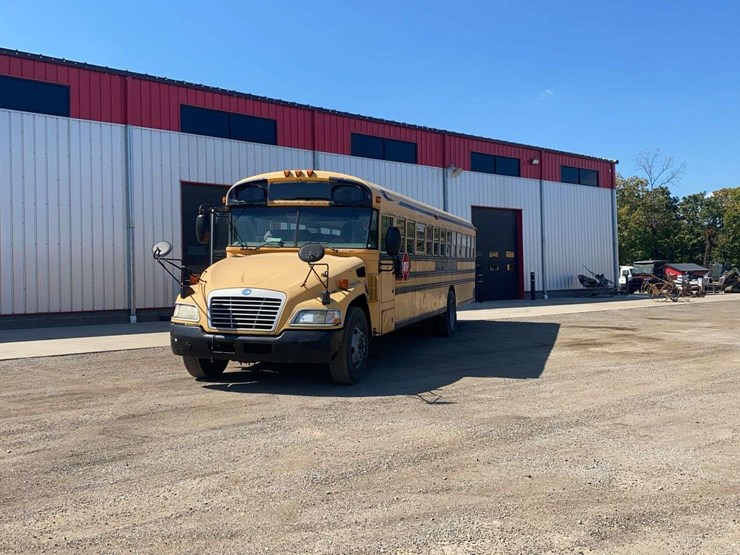 2009-blue-bird-bb-conventional-school-bus-image-3