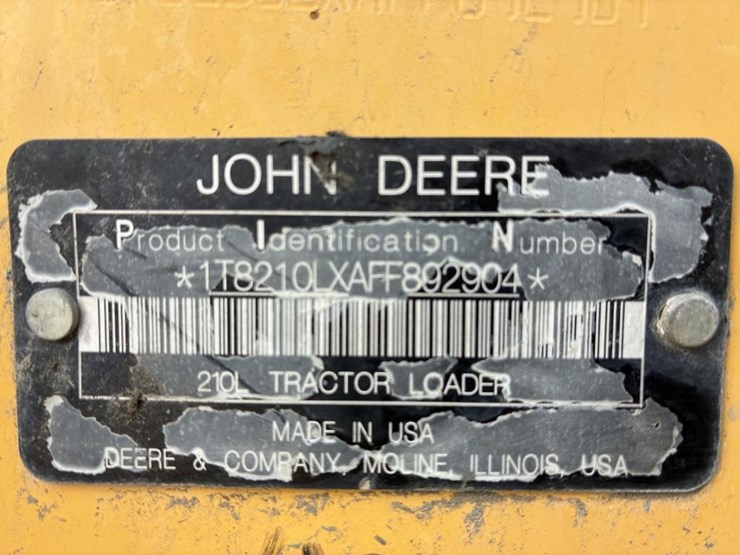 2015-deere-210l-image-24